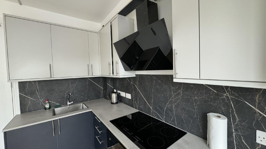Others 5, London Studios and Suites, London