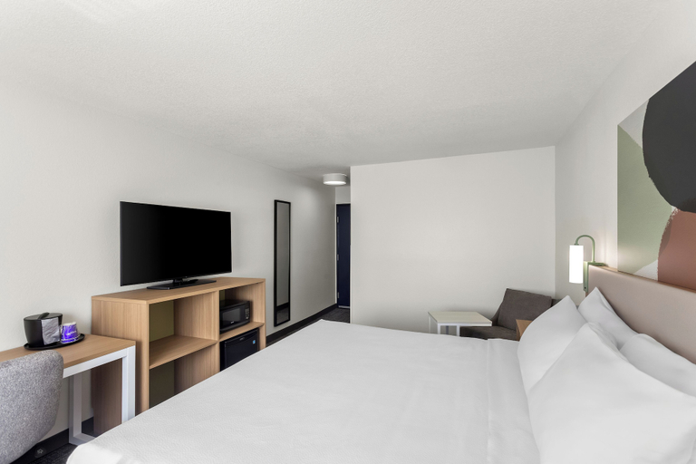 Bedroom 3, Spark by Hilton Beckley, Raleigh