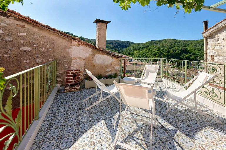 Room 5, Casa Di Nonno-jacuzzi Mountain View Stay in Lesvos, North Aegean