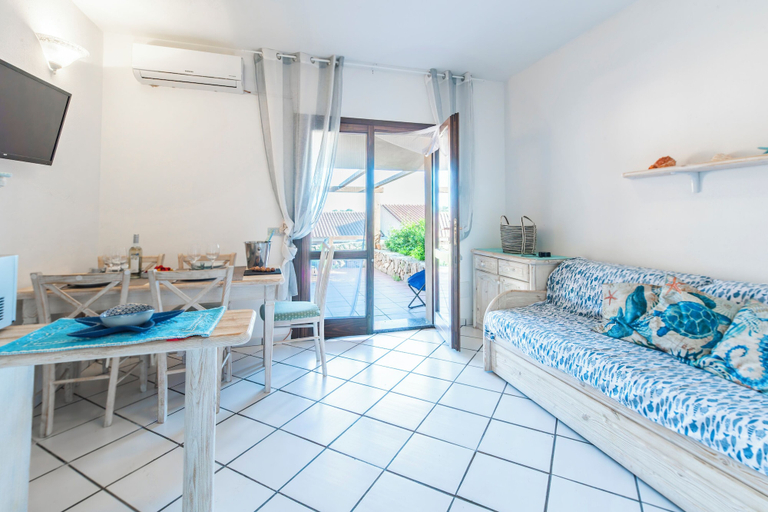 Living area 2, Sandy Bear Guesthouse, Olbia-Tempio