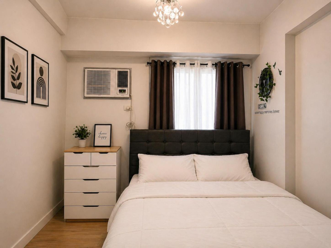 Bedroom 2, Cozy Alabang Condo with Pool and Near Malls & Airport, Muntinlupa