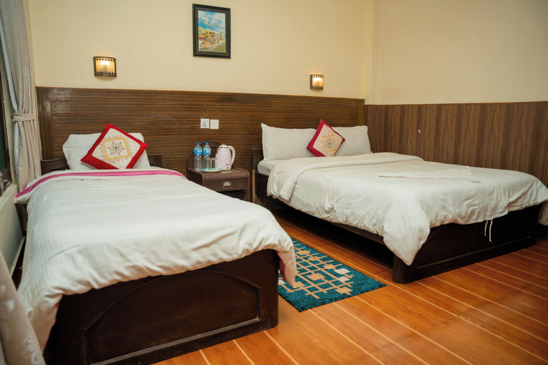 Bedroom 2, Hotel Peacock, Narayani