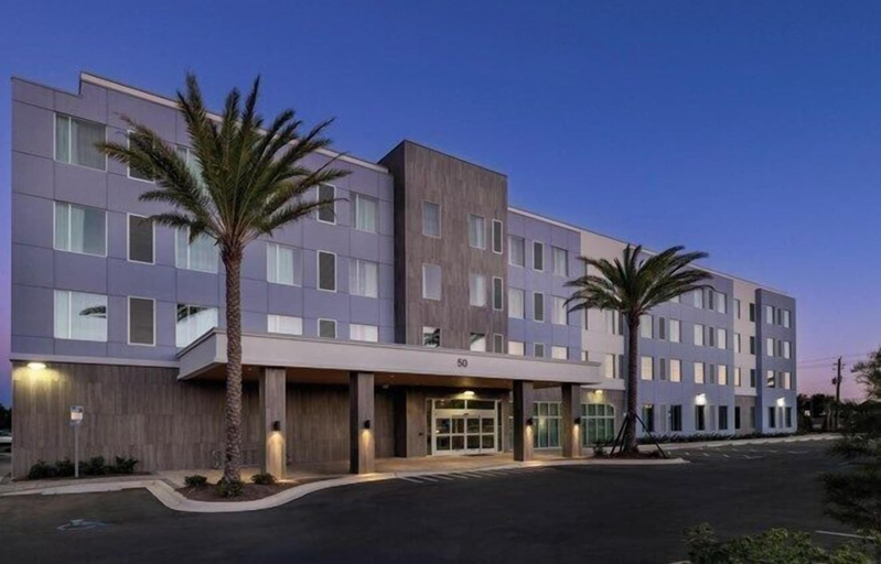 Exterior & Views