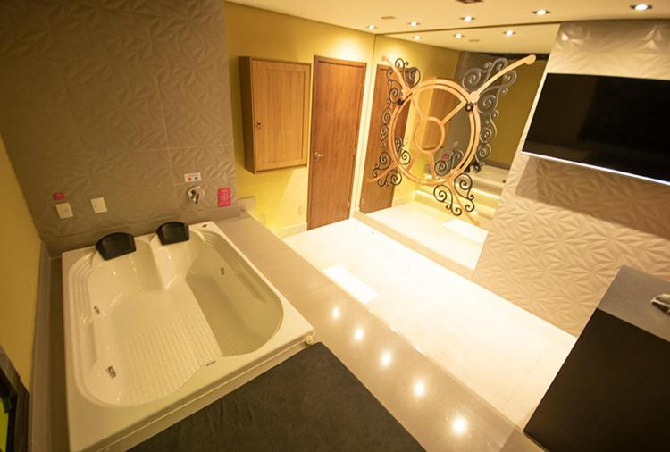Bathroom 5, Motel Desert-Inn, Valinhos