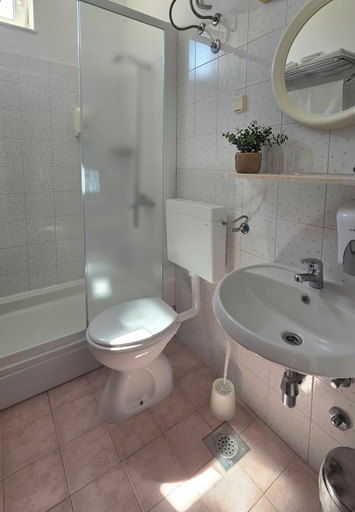Bathroom 3, Villa Konalic, Dubrovnik