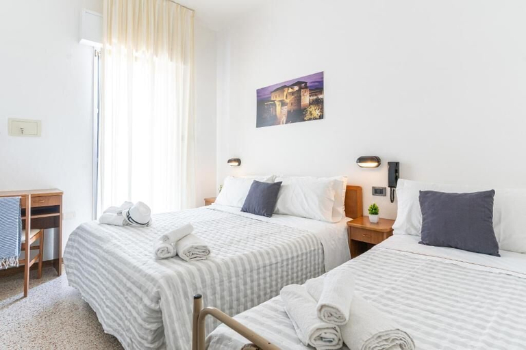 Bedroom 4, Hotel Lariana, Rimini