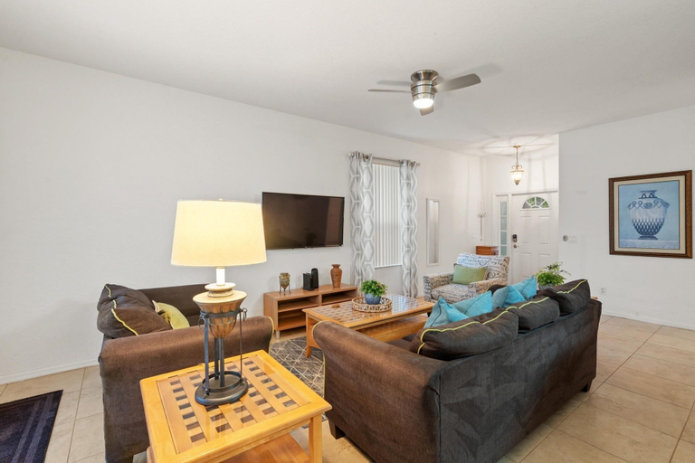 Living area, Bkd835 4 Bedroom Home, Polk