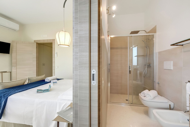 Bathroom 2, Villa Elysium for 10 With Pool Near Gallipoli, Lecce