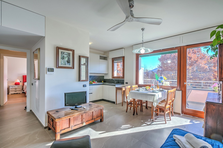 Interior 4, Appartamento Residenza Chiara: Sunny Balcony and Mountain View, Varese