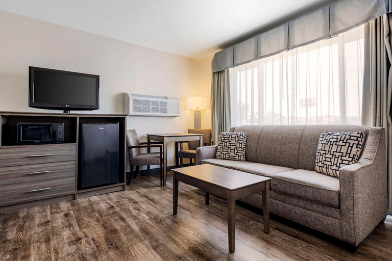 Bedroom 3, Best Western Santee Lodge, San Diego