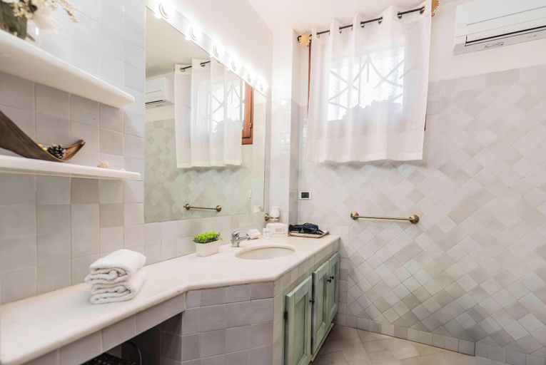 Bathroom 3, La Sciumara With Beach Access, Olbia-Tempio