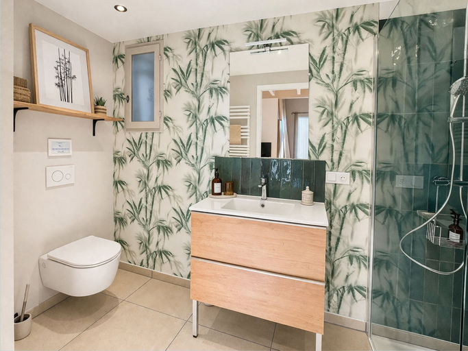 Bathroom 5, La Bastide Des Pins, Gard
