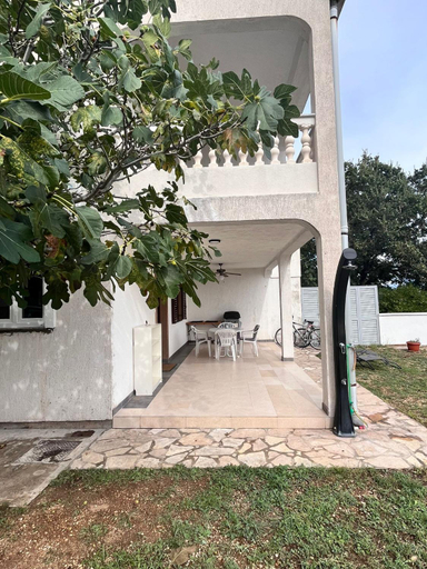 Others 4, Pag Apartment, Pag