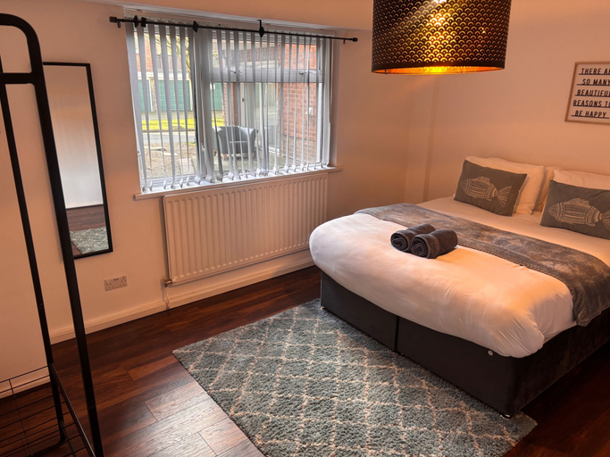 Bedroom, Melville Road Apartment - Birmingham City Centre, Birmingham