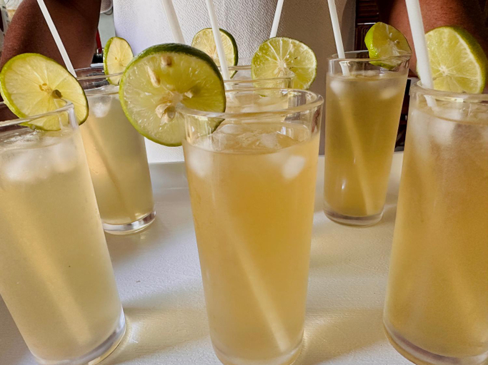 Food & Drinks 5, White win villa, Mahiyanganaya
