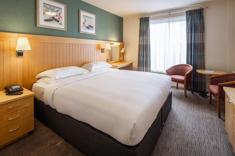 Bedroom 2, Merton Hotel