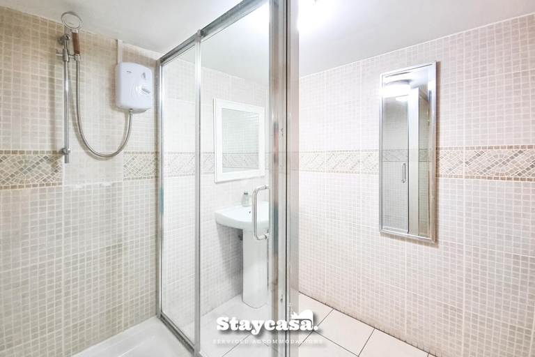 Bathroom 3, Tranquil Annex with Hidden in Beautiful Setting, Stockport