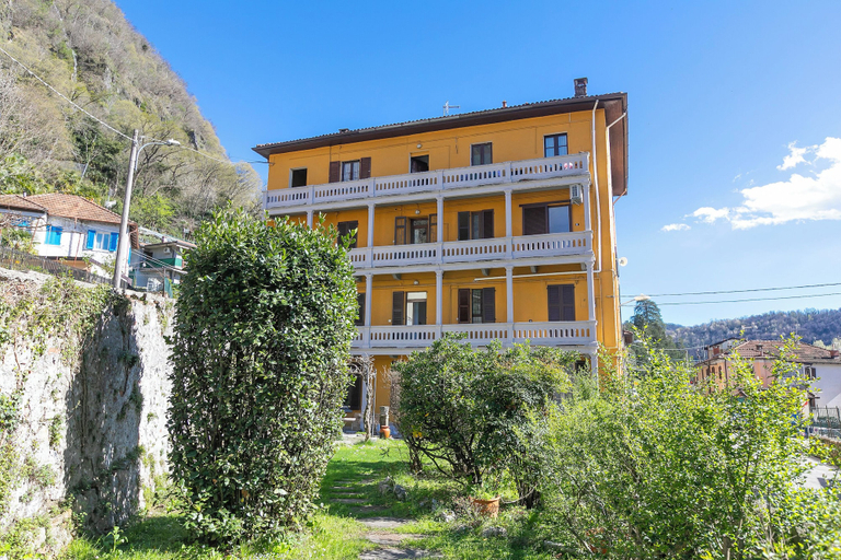 Exterior 2, Patty Apartment in Laveno Center & Walk-to-lake, Varese