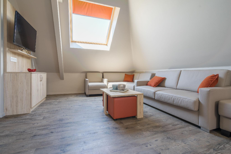 Others 2, Holiday Suites Westende, West-Vlaanderen