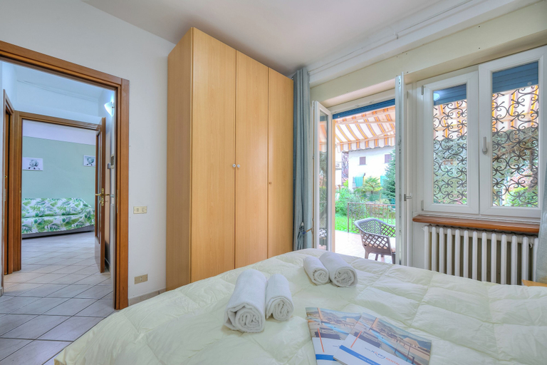 Room 4, Leonardo House Garden in Stresa Center, Verbano-Cusio-Ossola