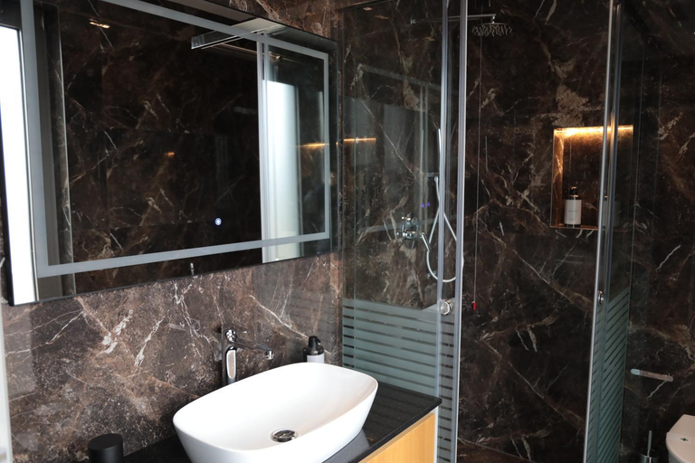 Bathroom 5, Vila-L Hotel, Tiranës