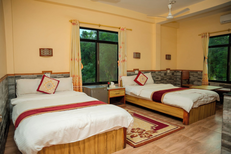 Bedroom 2, Hotel Peacock, Narayani