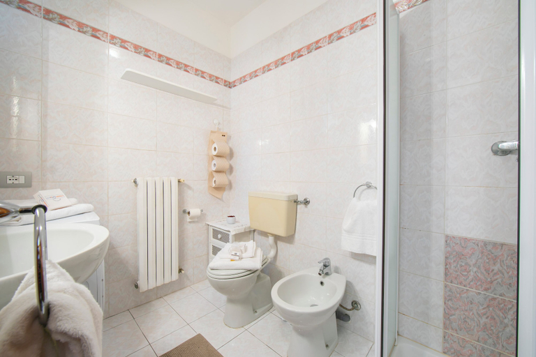 Bathroom, Residenza Verde, Brescia