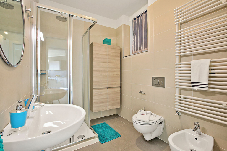 Bathroom 2, Sogno Sul Lago, Lakefront Balcony, Varese