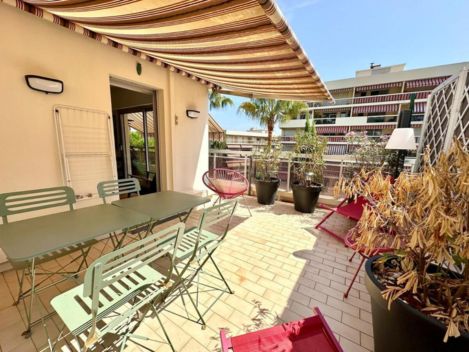 Others 5, Elégant Appartement 2pièces PiscineVue mer parking, Alpes-Maritimes