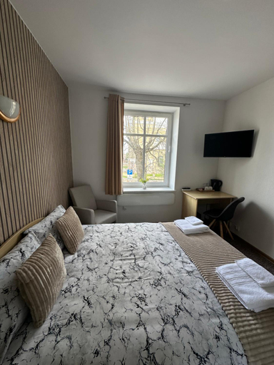 4, Vievija Hotel, Trakų