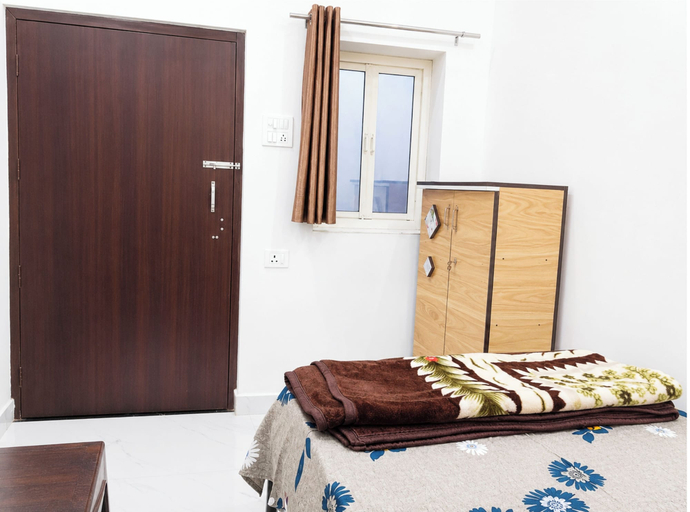 Room 2, Hotel Shri Krishna Residency Mathura, Mathura