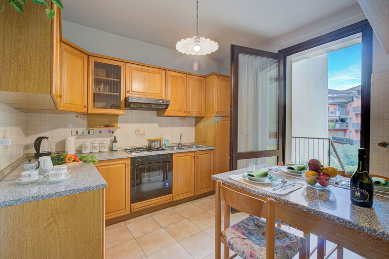Private kitchen 5, Lake Garda Home - 3BR With Balcony Views, Trento