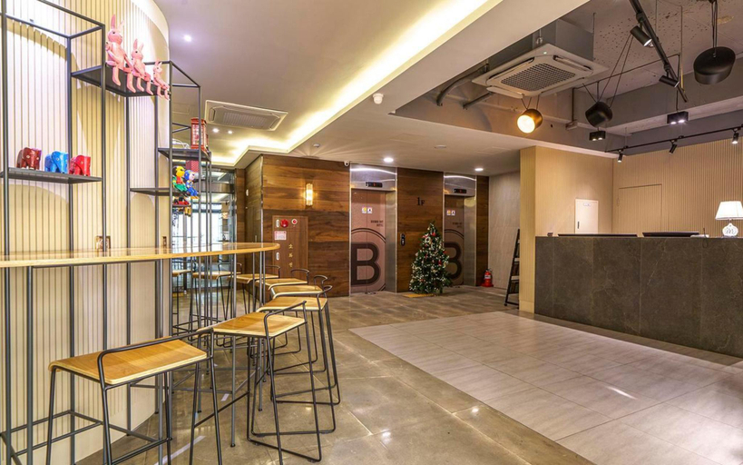 Public Area 2, Brown Dot Hotel Hadan, Sasang