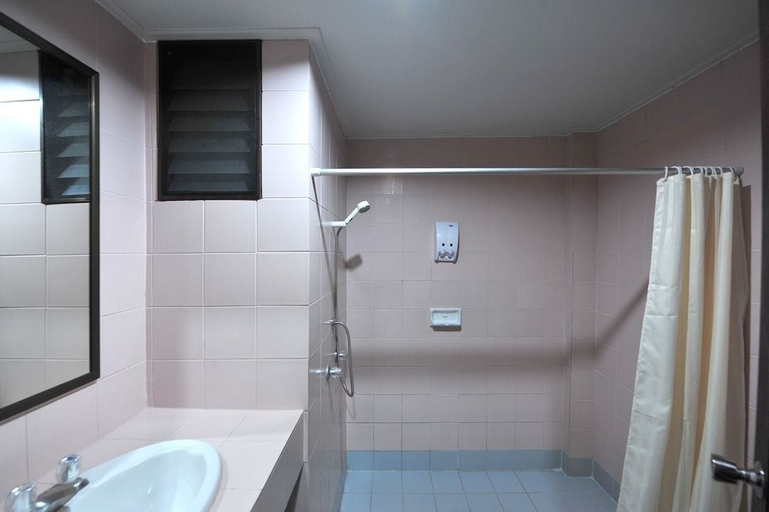 Bathroom 4, Bannammao Resort, Sattahip