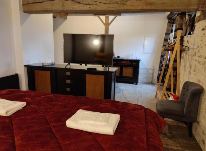 Bedroom 2, Domaine de l'Epinay Houses, Mayenne