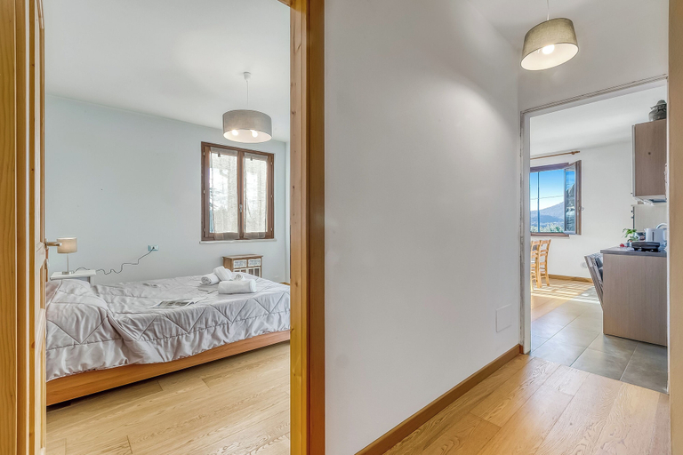 Bedroom 3, The Cottage Garden-2 km From the Lake, Brescia