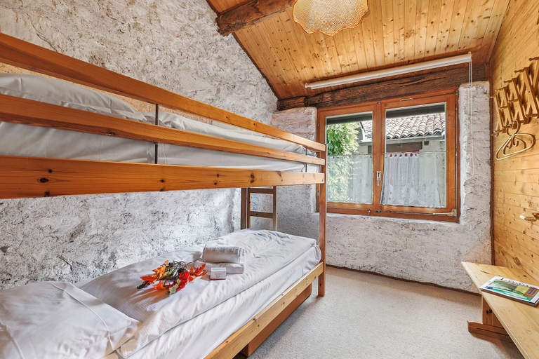 Room 5, Rustico Stock With Free Wifi, Lugano
