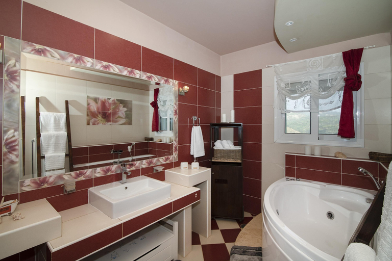 Bathroom 3, The House Olympia, West Greece