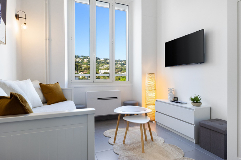 Room 2, 406 L Optimiste in Cannes, Alpes-Maritimes