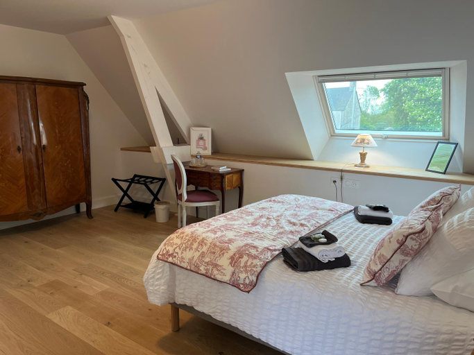 Bedroom 2, Chambres Le Domaine de la Vallee, Manche