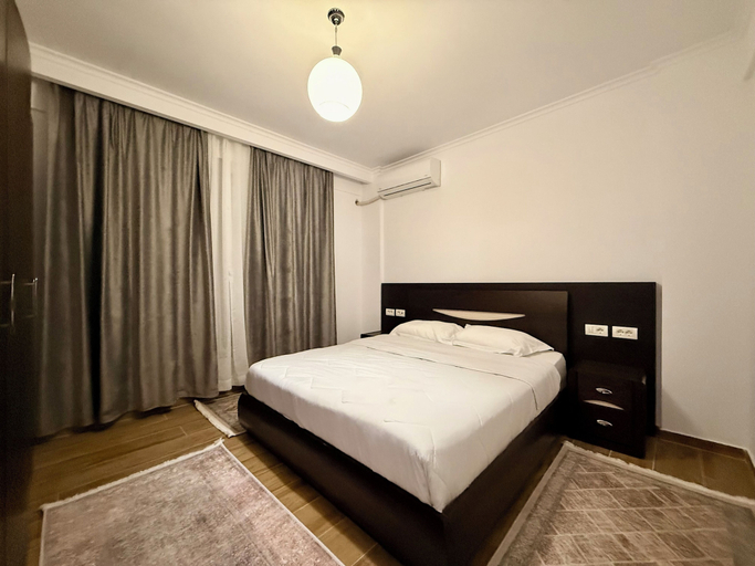 Room 5, Aisha Apartment, Beratit