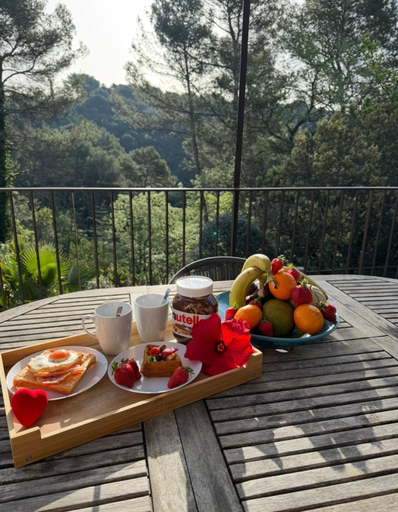 Food & Drinks, Maison avec piscine privee entre Marseille et Cassis, Bouches-du-Rhône