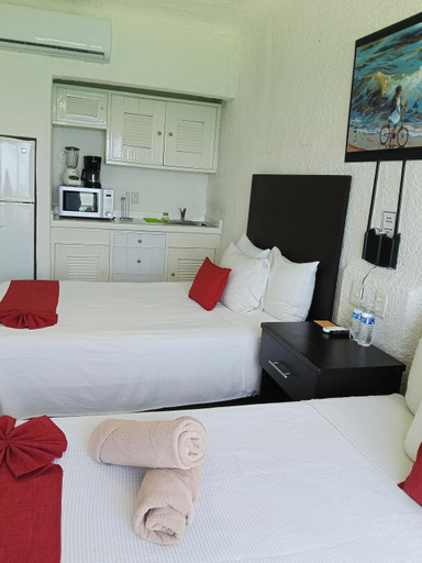 Bedroom 2, “Magic Sunrise at Cancun”, Benito Juárez