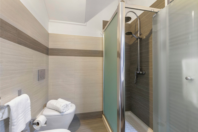 Bathroom 5, Little Mermaid of Stresa, Verbano-Cusio-Ossola
