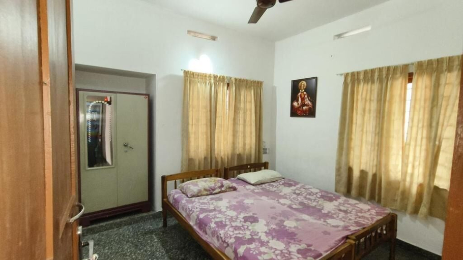 Room 4, Prems Homestay, Ernakulam