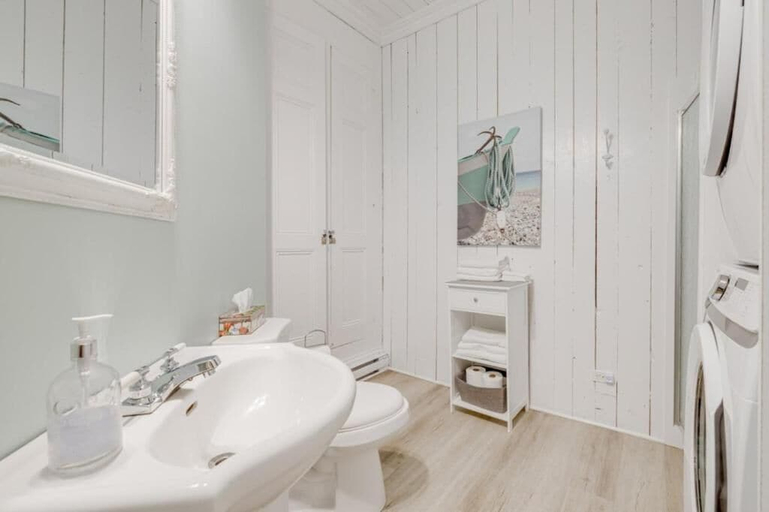Bathroom, Auberge du vieux pont, Portneuf