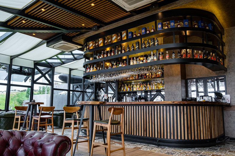Food & Drinks 5, Avec Hotel, Merkez