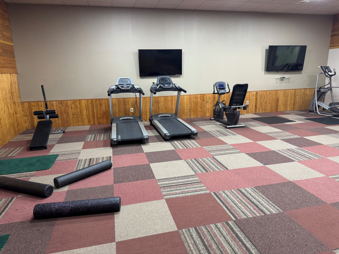 Fitness facility, Escanaba Stay inn & suites, Delta