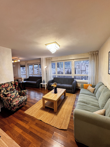 Living area 5, Celine 33, Hauts-de-Seine
