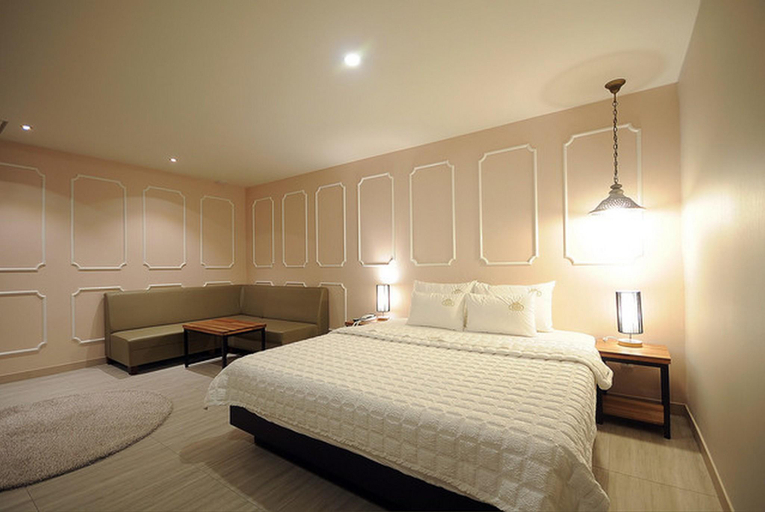 Bedroom 2, Busan Oncheonjang King, Geumjeong